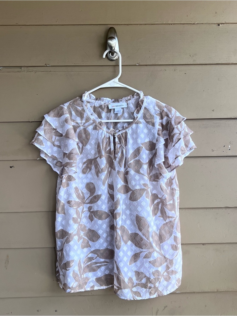 Liz Claiborne Sheer Neutral Top Size M